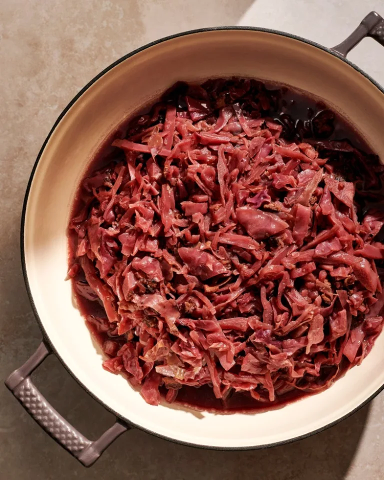 Rotkohl (Braised Red Cabbage with Bacon)