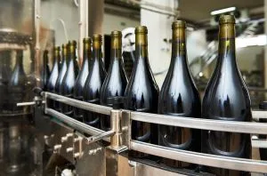 SWR launches ground-breaking accord on reducing glass bottle weight