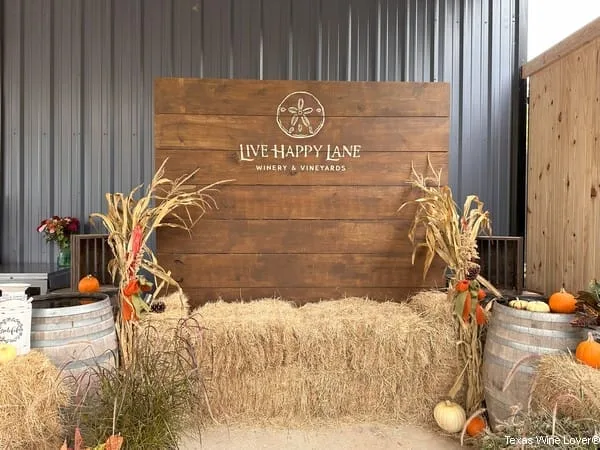 Live Happy Lane Winery &amp; Vineyards