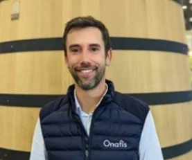 The Onafis Team Is Proud to Receive the Wine Industry Network Innovation Award at the Santa Rosa Exhibition on November 30th, 2023