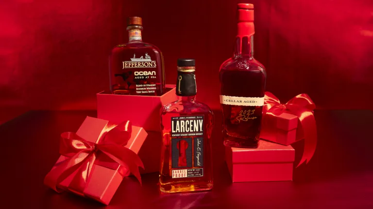 The 7 Best Bourbons to Gift This Holiday (2023)