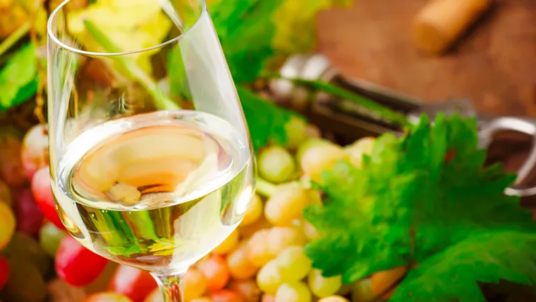 We Asked 10 Sommeliers: What’s the Most Overrated Sauvignon Blanc?