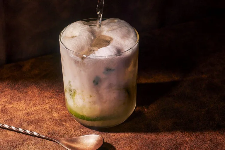 A Mojito, at Christmas? This Coconut-Spiked Version Is a Tropical Holiday Hit