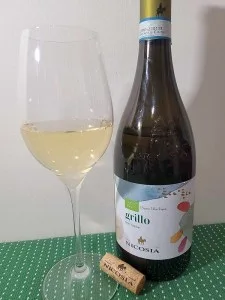 My First European Wine Review for 2024: Cantine Nicosia Grillo Sicilia DOC 2021PR SAMPLE 