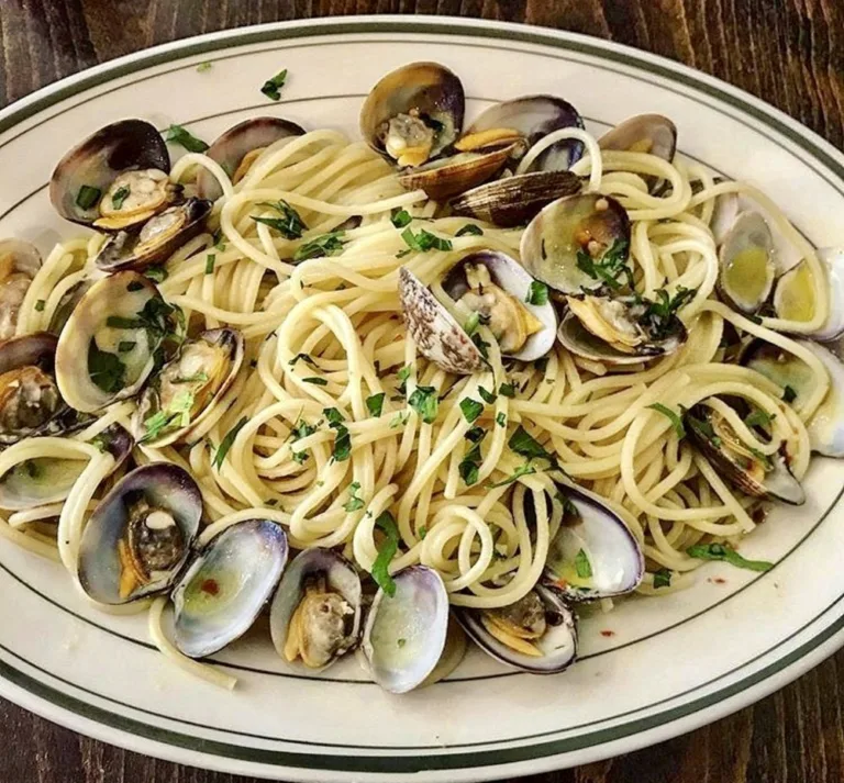 Spaghetti With Clams and Garlic