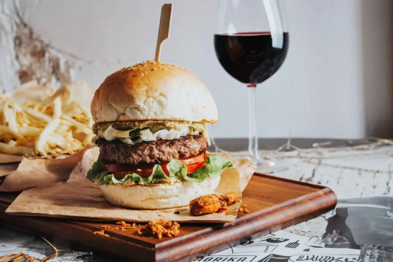 How to Pair Every Kind of Burger with Wine