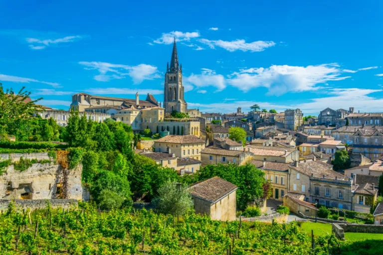 Saint Émilion 2023: a vintage of glass ceilings