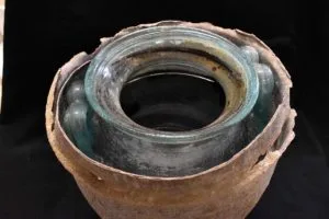 &#8216;Oldest wine&#8217; aged 2,000 years found in Roman tomb