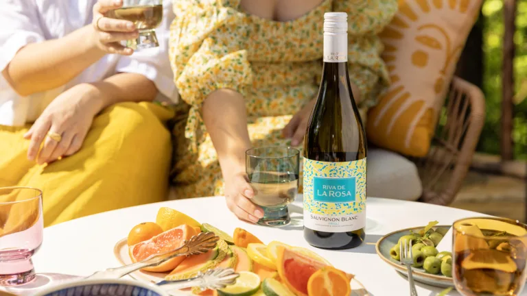 Dive Into Summer With Riva de la Rosa White Wines