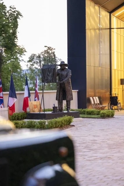 Champagne Pol Roger celebrates Churchill connection with statue