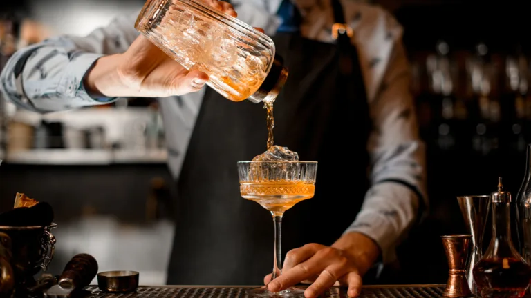 We Asked 25 Bartenders: What’s the Best Bourbon for Mixing Cocktails?