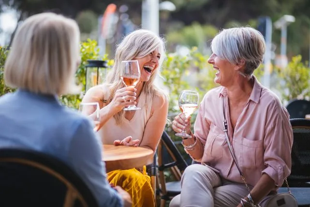 Women ‘more likely’ to choose wine with ‘feminine’ labels