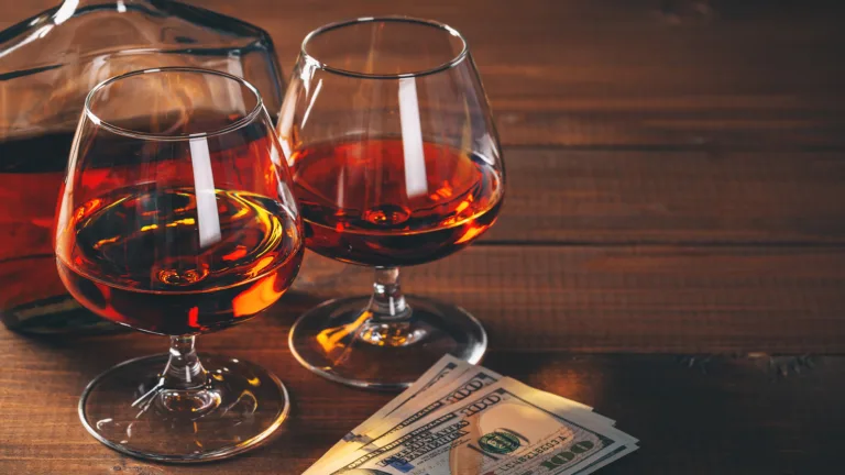 We Asked 25 Bartenders: Which Bourbon Offers the Best Bang for Your Buck? (2024)