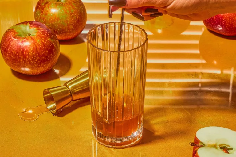 The Apple Cider Spritz Is Autumnal to Its Core