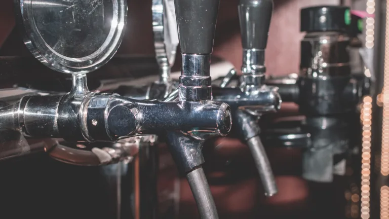 Ask a Beer Pro: How Do I Know if My Beer Was Poured From a Dirty Draft Line?